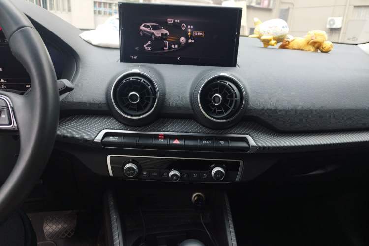Used Audi Q2L e-tron 2019 Q2L e-tron Pure Electric Smart Style Audio And AC Panel