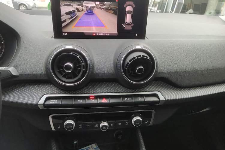 Used Audi Q2L e-tron 2019 Q2L e-tron Pure Electric Smart Enjoyment Model Audio And AC Panel