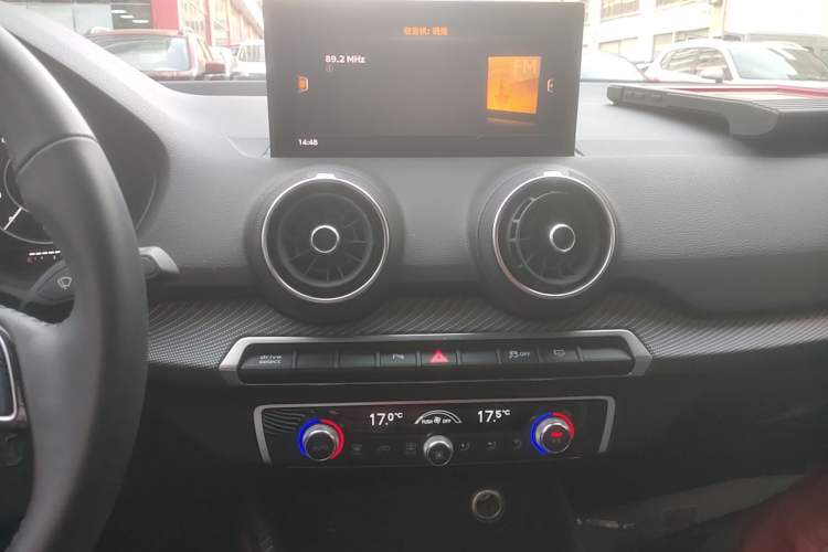 Used Audi Q2L e-tron 2019 Q2L e-tron Pure Electric Smart Style Audio And AC Panel