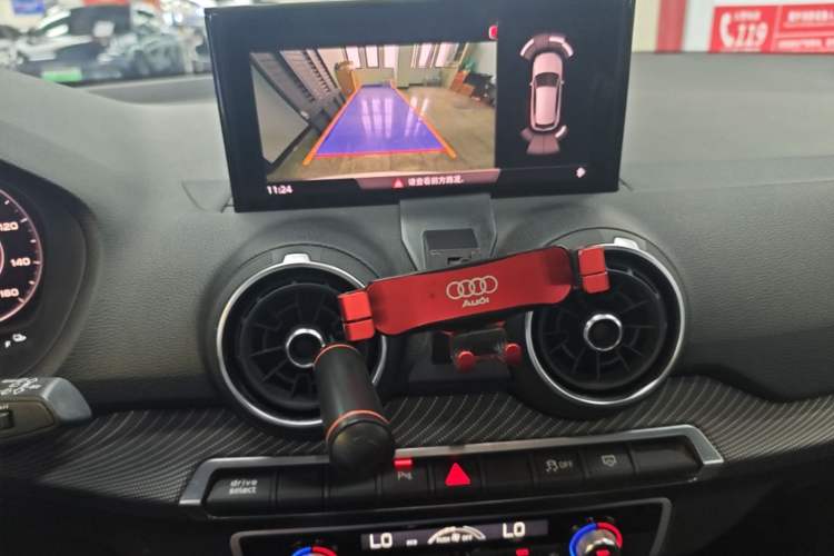 Used Audi Q2L e-tron 2019 Q2L e-tron Pure Electric Smart Style Audio And AC Panel