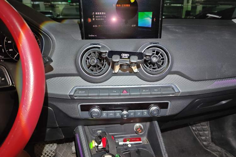 Used Audi Q2L e-tron 2019 Q2L e-tron Pure Electric Smart Enjoyment Model Audio And AC Panel