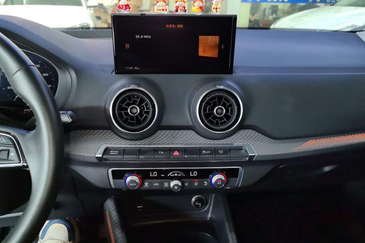Used Audi Q2L e-tron 2019 Q2L e-tron Pure Electric Smart Enjoyment Model Audio And AC Panel
