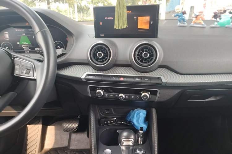 Used Audi Q2L e-tron 2019 Q2L e-tron Pure Electric Smart Style Audio And AC Panel