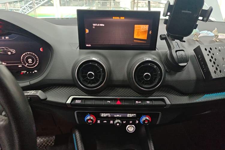 Used Audi Q2L e-tron 2019 Q2L e-tron Pure Electric Smart Style Audio And AC Panel