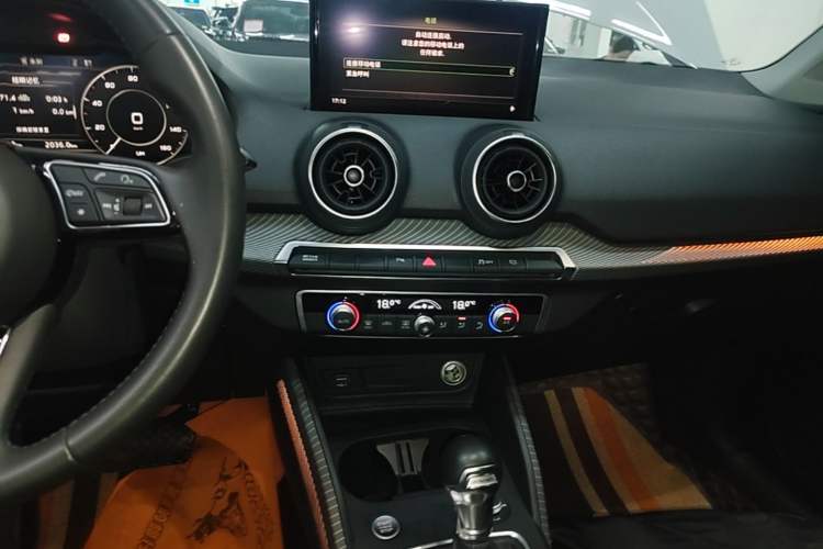 Used Audi Q2L e-tron 2019 Q2L e-tron Pure Electric Smart Enjoyment Model Audio And AC Panel