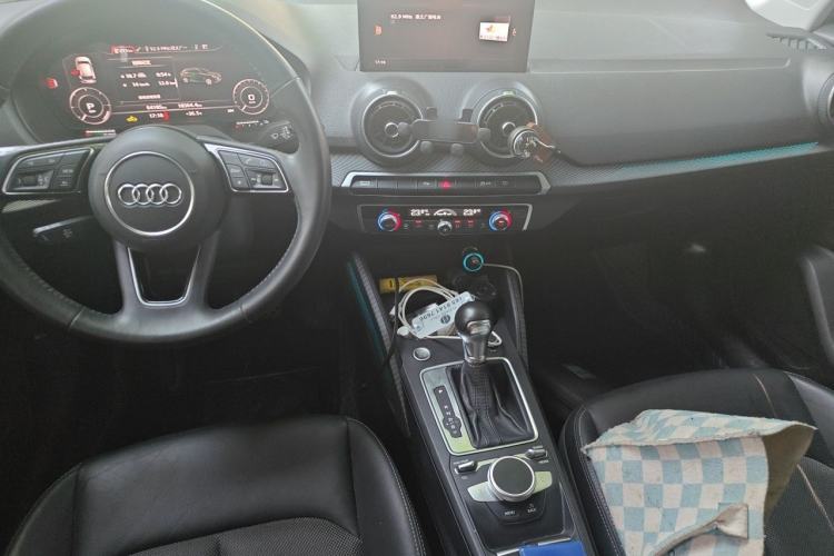 Used Audi Q2L e-tron 2019 Q2L e-tron Pure Electric Smart Style Center Console