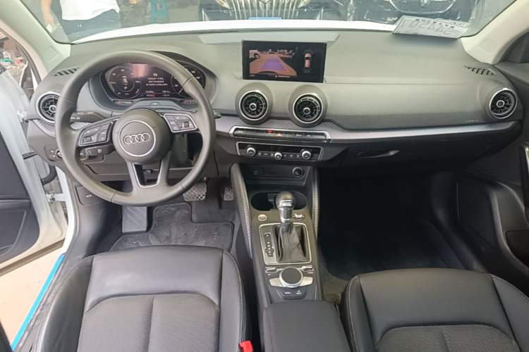 Used Audi Q2L e-tron 2019 Q2L e-tron Pure Electric Smart Enjoyment Model Center Console