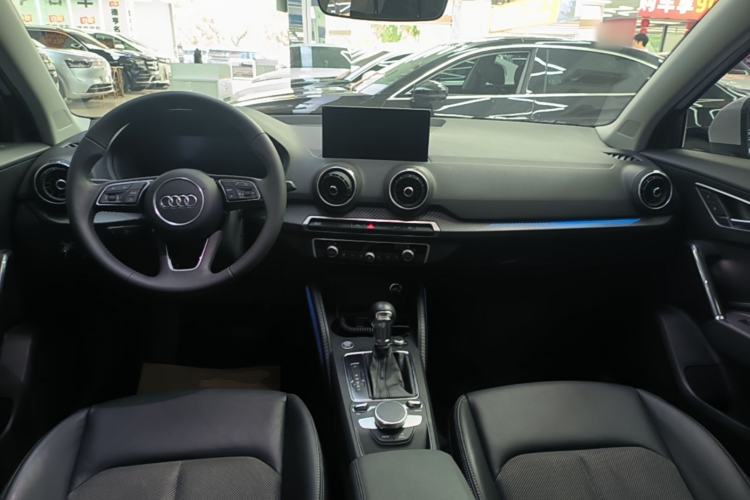 Used Audi Q2L e-tron 2019 Q2L e-tron Pure Electric Smart Style Center Console