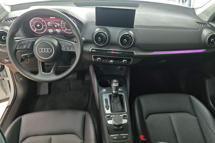 Used Audi Q2L e-tron 2019 Q2L e-tron Pure Electric Smart Enjoyment Model Center Console