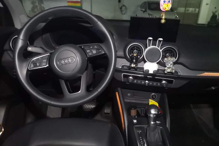 Used Audi Q2L e-tron 2019 Q2L e-tron Pure Electric Smart Style Center Console