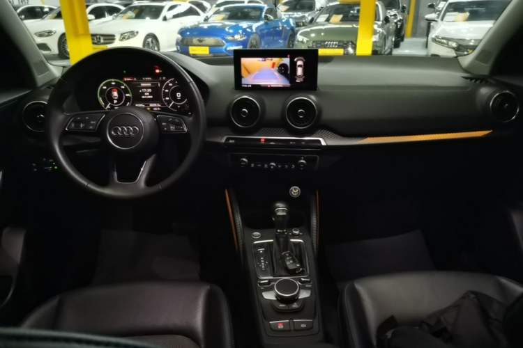 Used Audi Q2L e-tron 2019 Q2L e-tron Pure Electric Smart Enjoyment Model Center Console