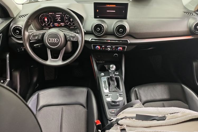 Used Audi Q2L e-tron 2019 Q2L e-tron Pure Electric Smart Enjoyment Model Center Console