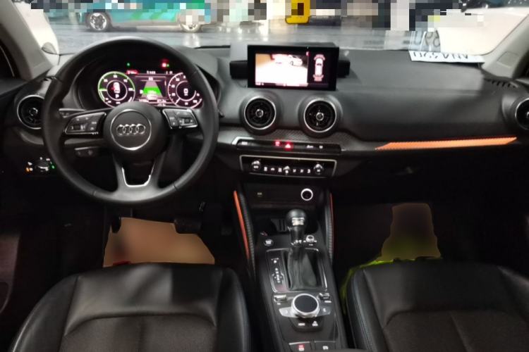 Used Audi Q2L e-tron 2019 Q2L e-tron Pure Electric Smart Enjoyment Model Center Console