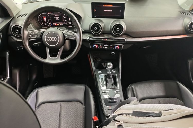 Used Audi Q2L e-tron 2019 Q2L e-tron Pure Electric Smart Enjoyment Model Center Console
