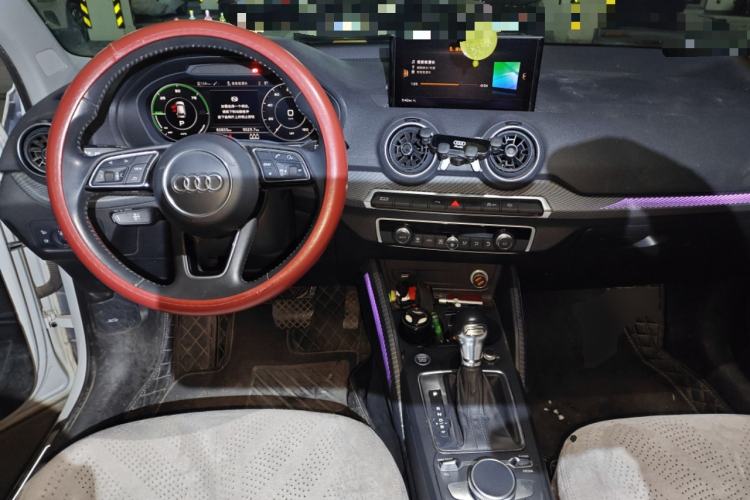 Used Audi Q2L e-tron 2019 Q2L e-tron Pure Electric Smart Enjoyment Model Center Console