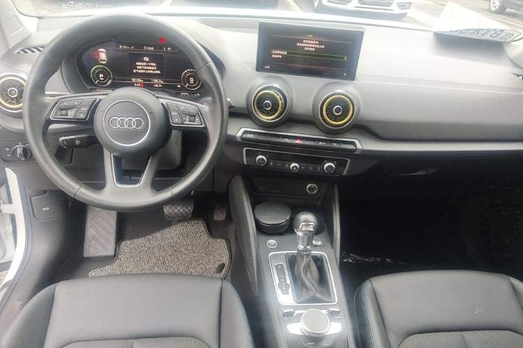 Used Audi Q2L e-tron 2019 Q2L e-tron Pure Electric Smart Style Center Console