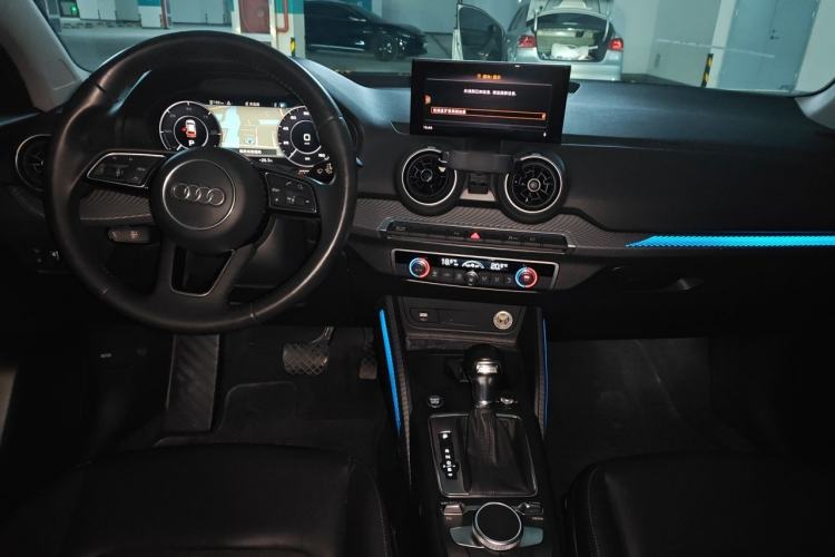 Used Audi Q2L e-tron 2019 Q2L e-tron Pure Electric Smart Enjoyment Model Center Console