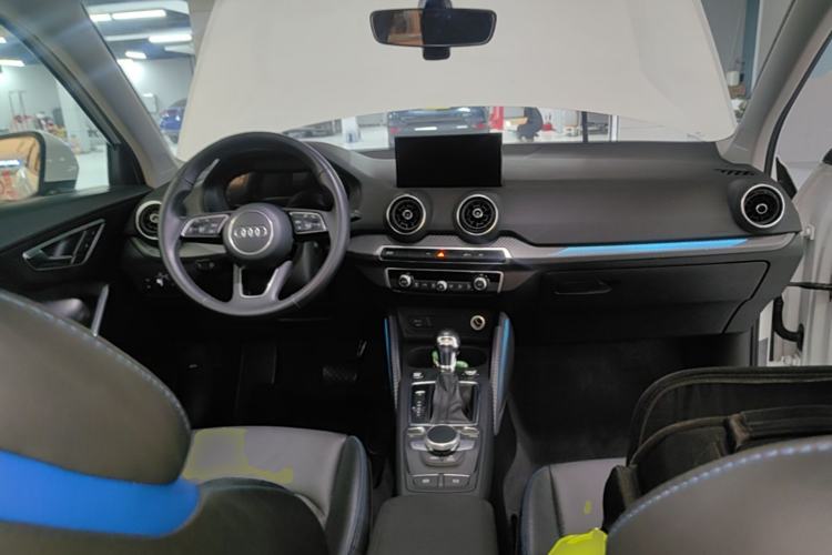 Used Audi Q2L e-tron 2019 Q2L e-tron Pure Electric Smart Enjoyment Model Center Console