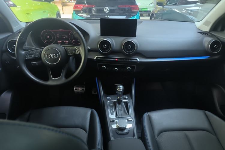 Used Audi Q2L e-tron 2019 Q2L e-tron Pure Electric Smart Enjoyment Model Center Console