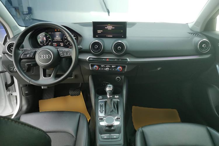 Used Audi Q2L e-tron 2019 Q2L e-tron Pure Electric Smart Enjoyment Model Center Console