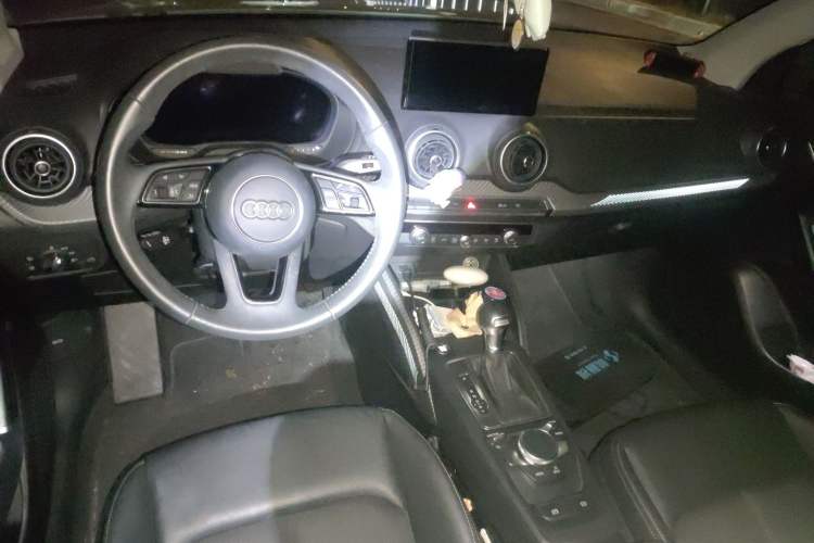 Used Audi Q2L e-tron 2019 Q2L e-tron Pure Electric Smart Enjoyment Model Center Console