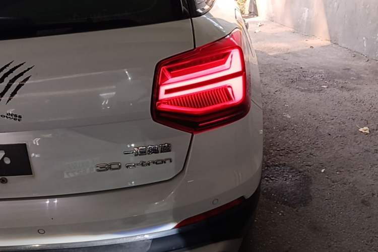 Used Audi Q2L e-tron 2019 Q2L e-tron Pure Electric Smart Enjoyment Model Exterior 3