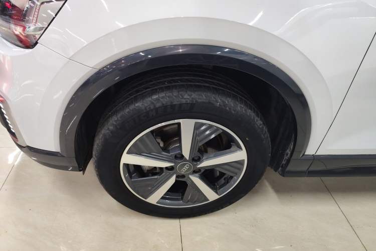 Used Audi Q2L e-tron 2019 Q2L e-tron Pure Electric Smart Enjoyment Model Exterior 4