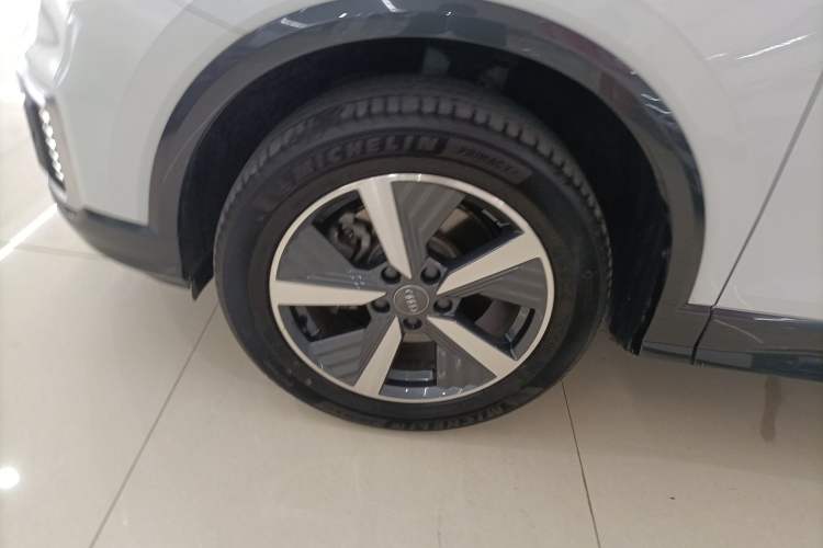 Used Audi Q2L e-tron 2019 Q2L e-tron Pure Electric Smart Enjoyment Model Exterior 4