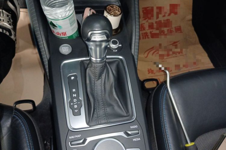 Used Audi Q2L e-tron 2019 Q2L e-tron Pure Electric Smart Enjoyment Model Gear Lever
