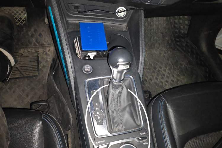 Used Audi Q2L e-tron 2019 Q2L e-tron Pure Electric Smart Enjoyment Model Gear Lever