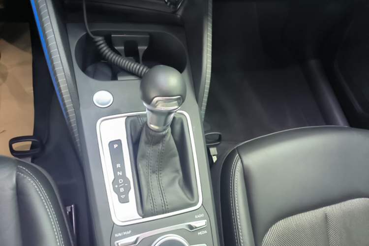 Used Audi Q2L e-tron 2019 Q2L e-tron Pure Electric Smart Style Gear Lever
