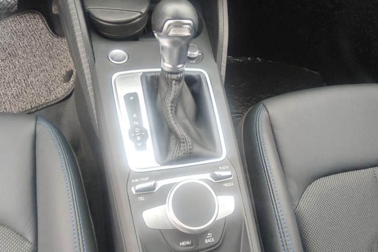 Used Audi Q2L e-tron 2019 Q2L e-tron Pure Electric Smart Style Gear Lever