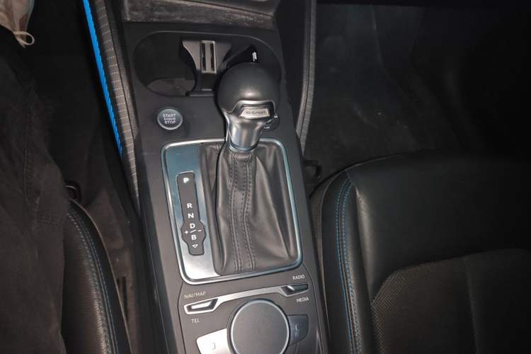 Used Audi Q2L e-tron 2019 Q2L e-tron Pure Electric Smart Enjoyment Model Gear Lever