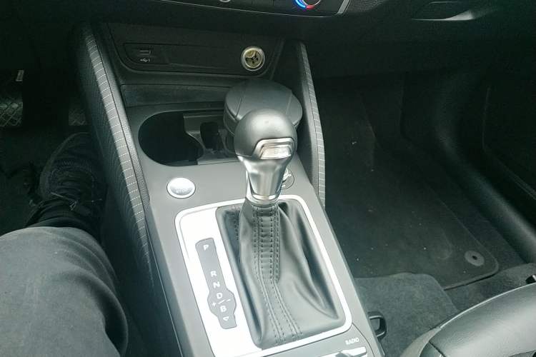 Used Audi Q2L e-tron 2019 Q2L e-tron Pure Electric Smart Enjoyment Model Gear Lever