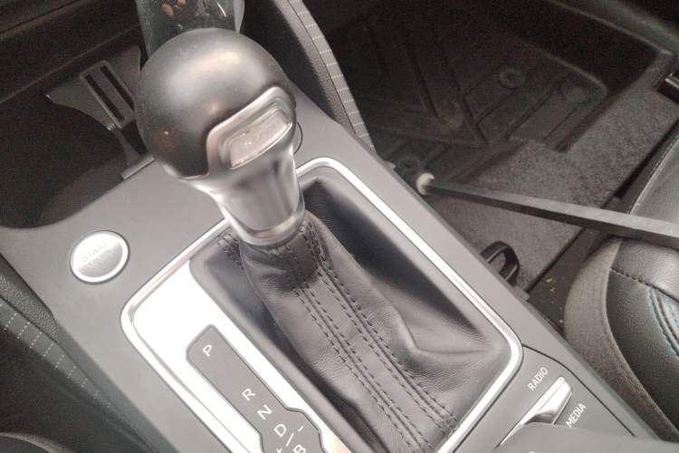 Used Audi Q2L e-tron 2019 Q2L e-tron Pure Electric Smart Enjoyment Model Gear Lever