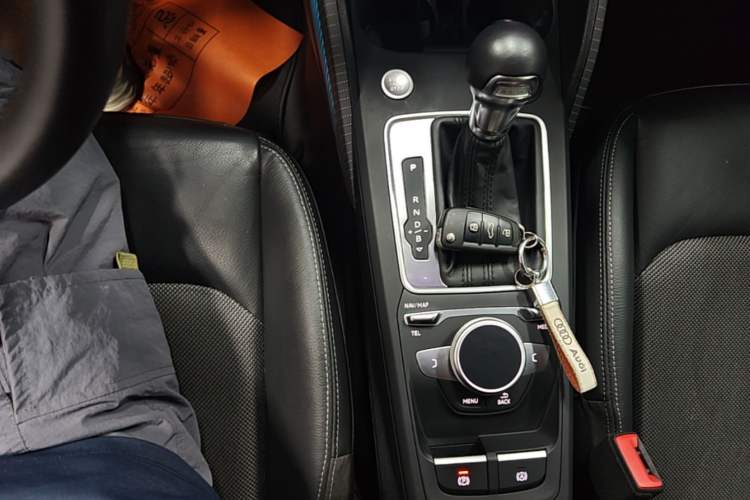 Used Audi Q2L e-tron 2019 Q2L e-tron Pure Electric Smart Style Gear Lever