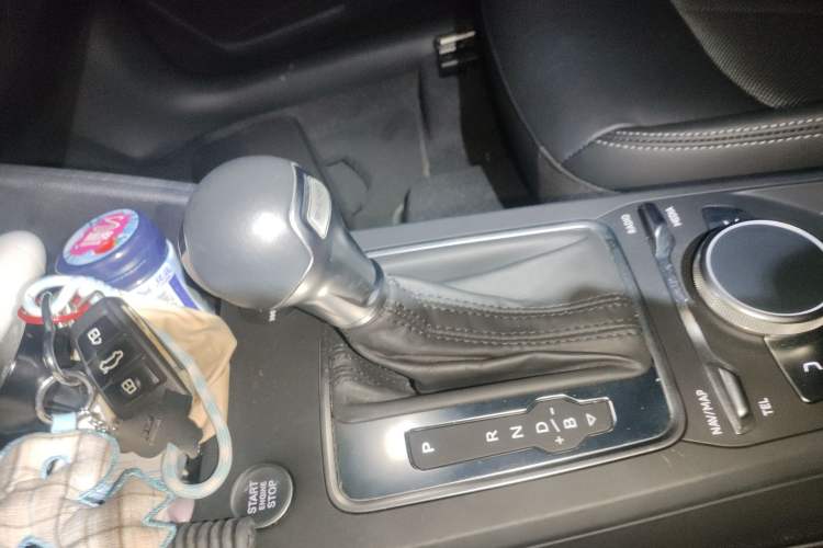 Used Audi Q2L e-tron 2019 Q2L e-tron Pure Electric Smart Enjoyment Model Gear Lever