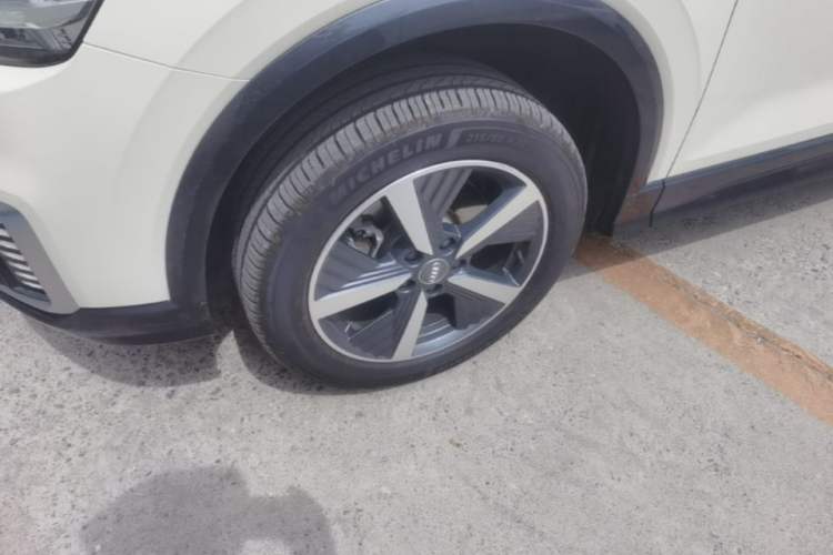 Used Audi Q2L e-tron 2019 Q2L e-tron Pure Electric Smart Enjoyment Model Left Front Wheel Hub