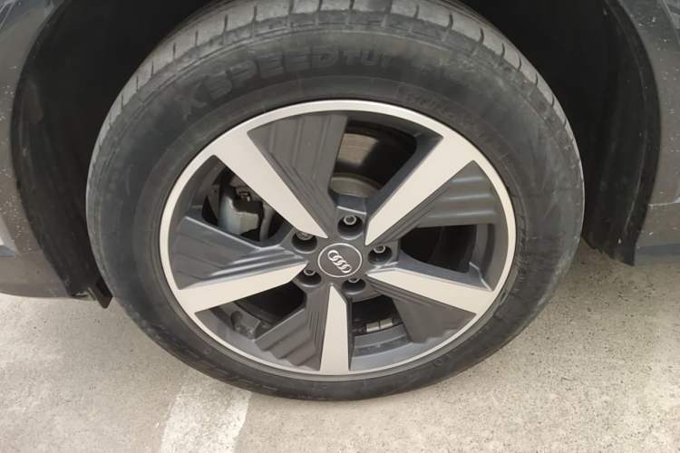 Used Audi Q2L e-tron 2019 Q2L e-tron Pure Electric Smart Enjoyment Model Left Front Wheel Hub