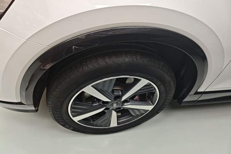 Used Audi Q2L e-tron 2019 Q2L e-tron Pure Electric Smart Enjoyment Model Left Front Wheel Hub