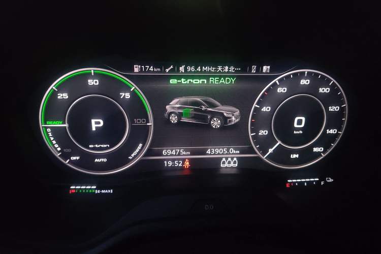 Used Audi Q2L e-tron 2019 Q2L e-tron Pure Electric Smart Enjoyment Model Odometer Close Up