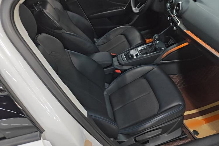 Used Audi Q2L e-tron 2019 Q2L e-tron Pure Electric Smart Enjoyment Model Right Front Seat