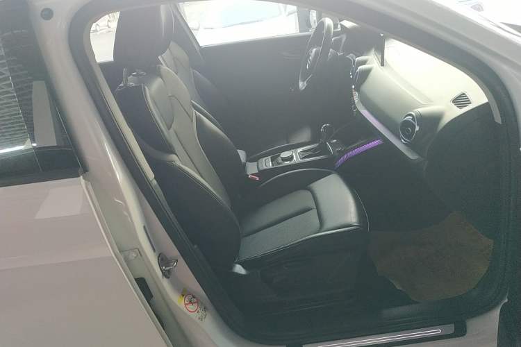 Used Audi Q2L e-tron 2019 Q2L e-tron Pure Electric Smart Enjoyment Model Right Front Seat