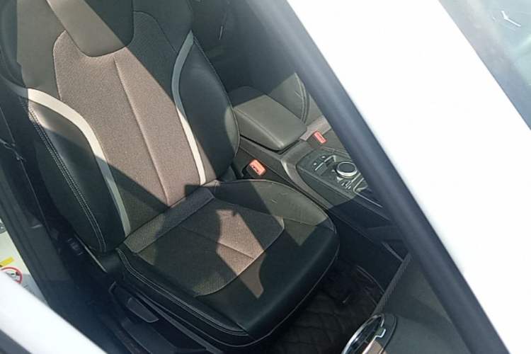 Used Audi Q2L e-tron 2019 Q2L e-tron Pure Electric Smart Enjoyment Model Right Front Seat