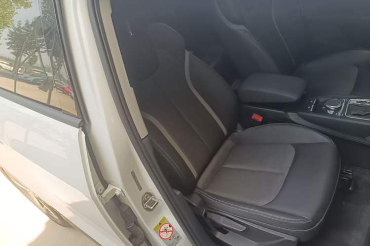 Used Audi Q2L e-tron 2019 Q2L e-tron Pure Electric Smart Enjoyment Model Right Front Seat