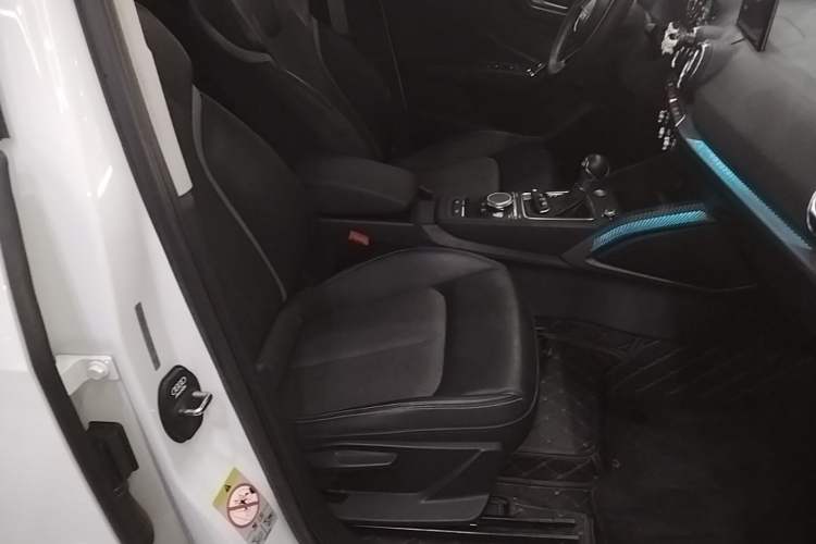 Used Audi Q2L e-tron 2019 Q2L e-tron Pure Electric Smart Enjoyment Model Right Front Seat