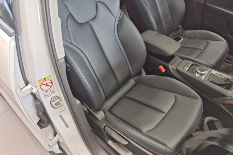 Used Audi Q2L e-tron 2019 Q2L e-tron Pure Electric Smart Enjoyment Model Right Front Seat