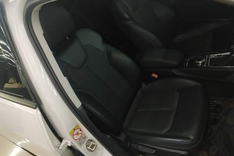 Used Audi Q2L e-tron 2019 Q2L e-tron Pure Electric Smart Enjoyment Model Right Front Seat
