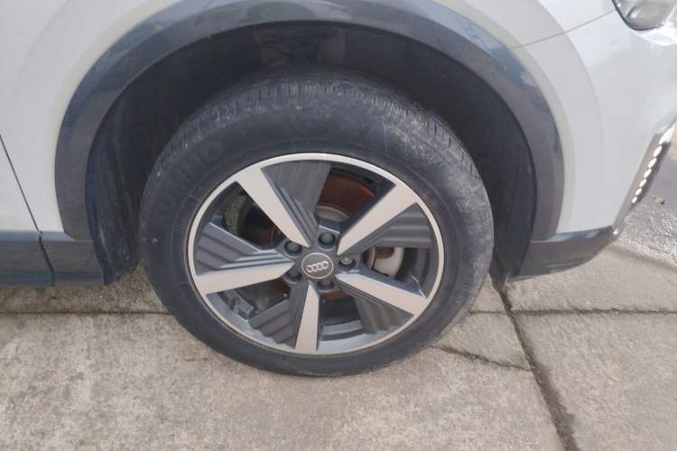 Used Audi Q2L e-tron 2019 Q2L e-tron Pure Electric Smart Enjoyment Model Right Front Wheel Hub
