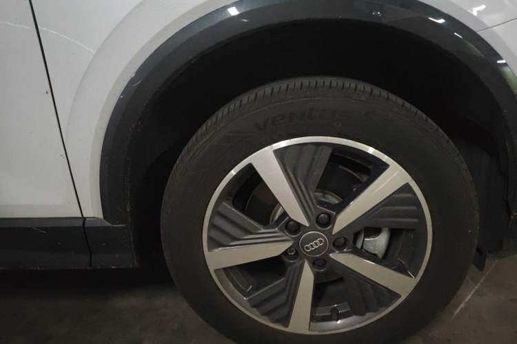 Used Audi Q2L e-tron 2019 Q2L e-tron Pure Electric Smart Enjoyment Model Right Front Wheel Hub